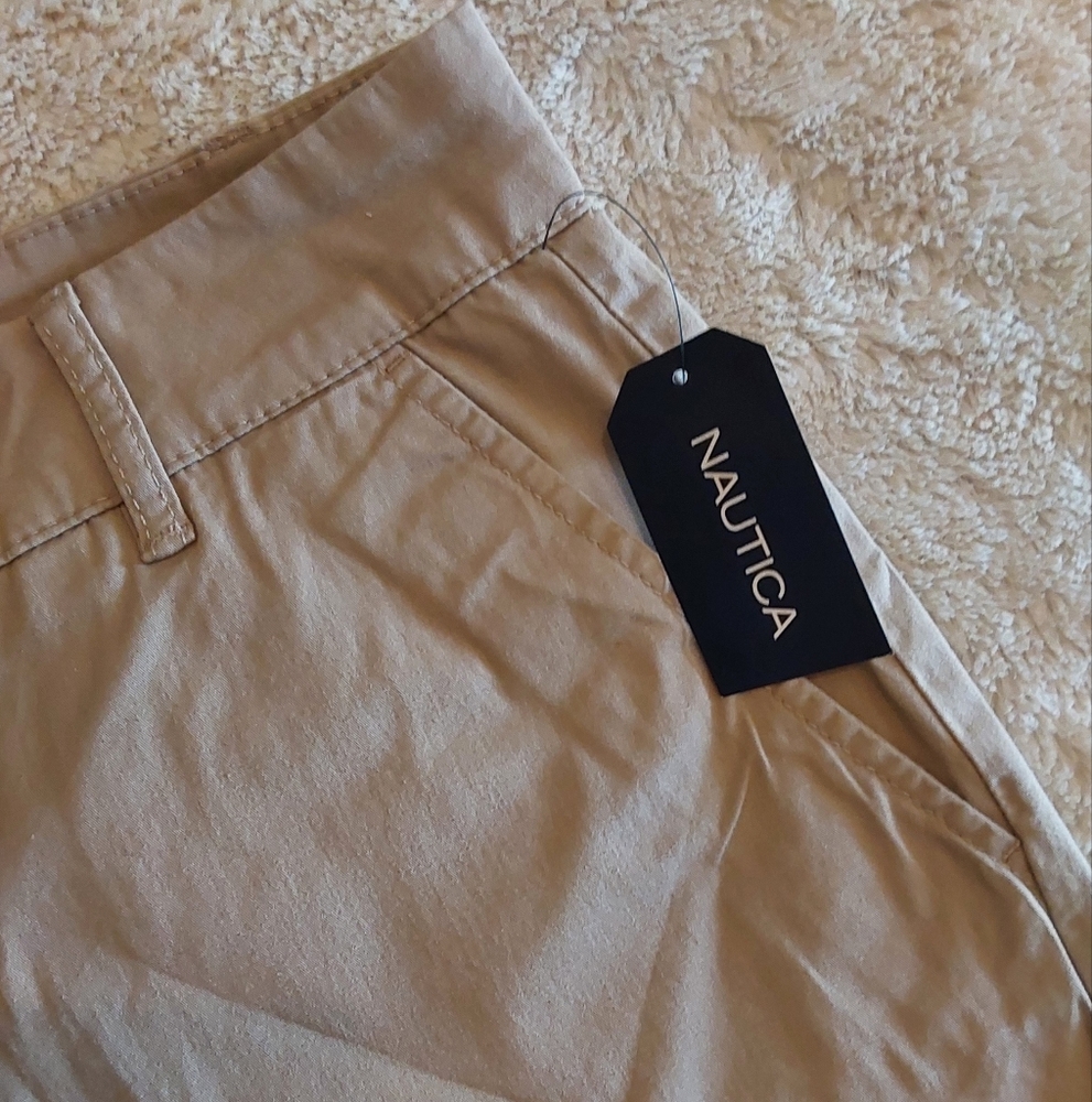 🌺 NWT Nautica Tan Walking Shorts - Picture 2 of 8
